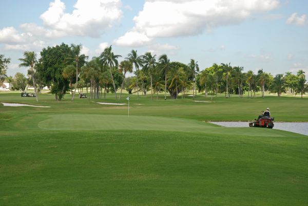 Golf Course Maintenance in Huntington Station